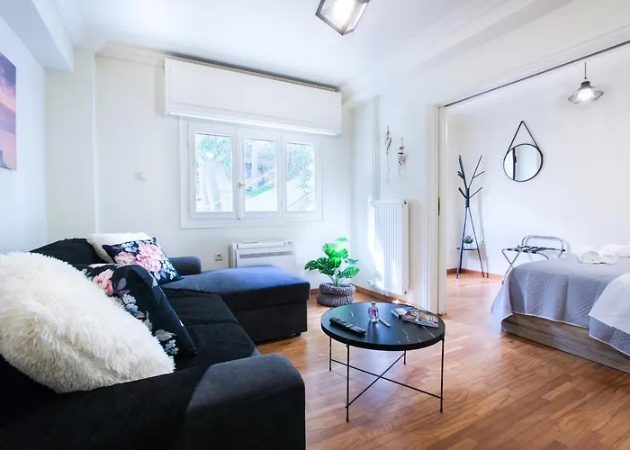 Glamorous Apt In Kolonaki