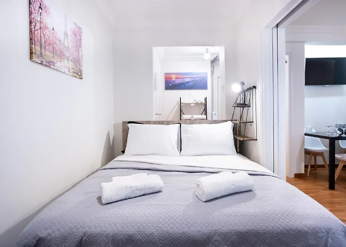 Glamorous Apt In Kolonaki